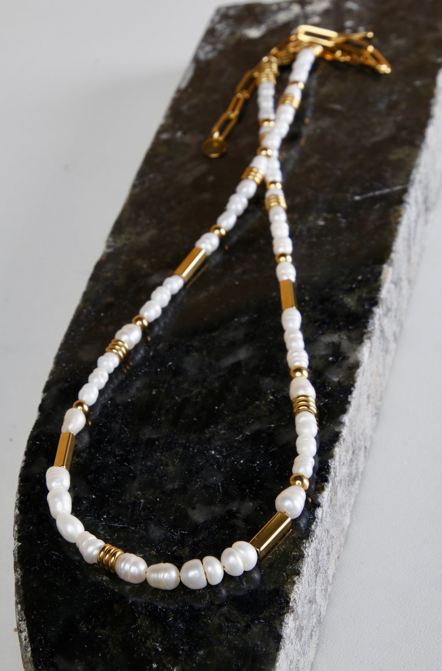 Daisy Pearl Necklace