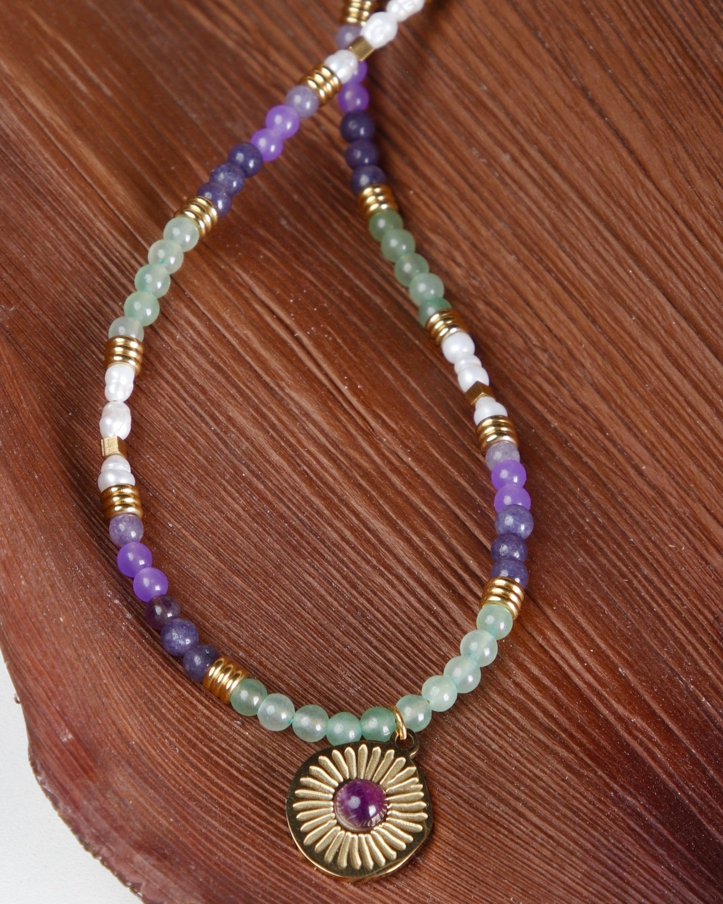 Viola beaded necklace
